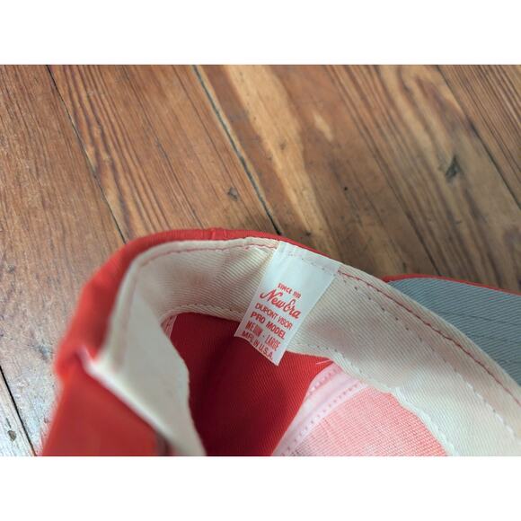New Era VTG St Louis Cardinals Red Snapback Hat in good condition. - Picture 4 of 6